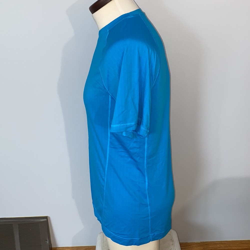 Lululemon Mens V Neck Tee - Picture 11 of 14